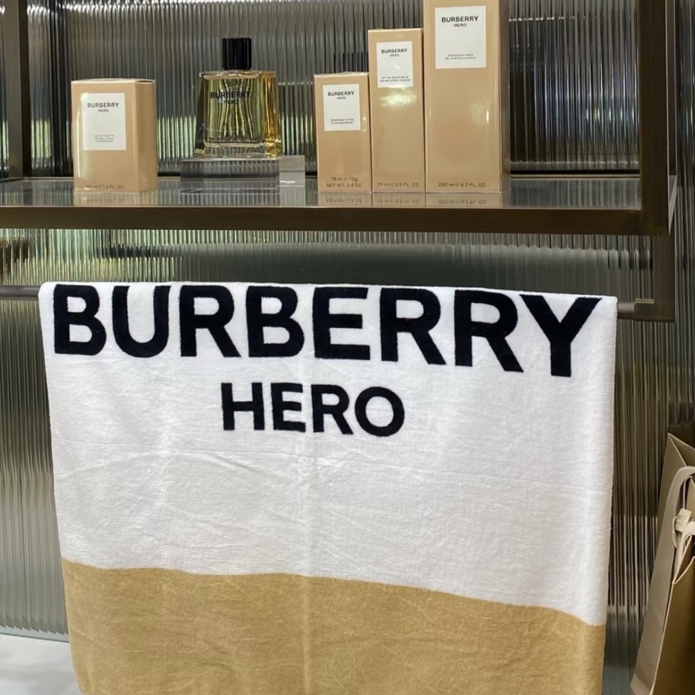 Burberry Hero Beige and White Towel - Picture 2 of 5